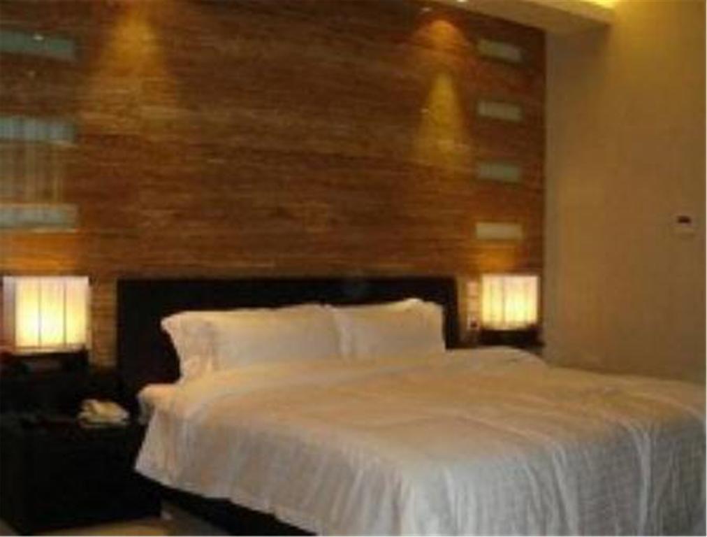 Hundred Centuries Hotel Shanghai Room photo
